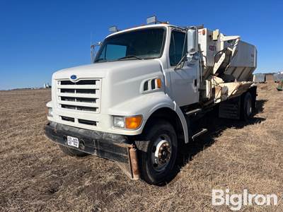 1997 Ford T/A Feed Truck w/Harsh 425 Feed Box