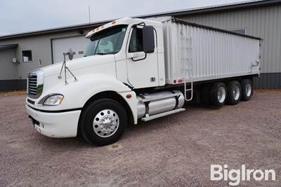 2007 Freightliner 120 Tri/A Grain Truck
