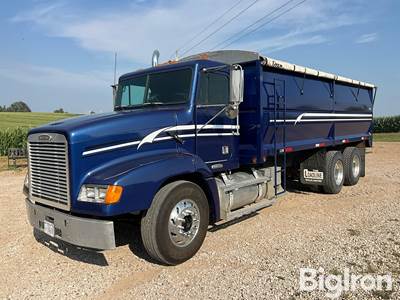 2003 Freightliner FLD112 T/A Grain Truck