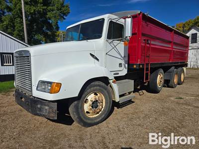 1999 Freightliner FLD112 Tri/A Grain Truck
