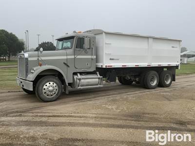 1997 Freightliner FLD120 T/A Grain Truck