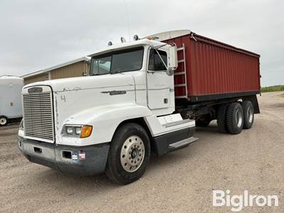 1989 Freightliner T/A Grain Truck w/Hydraulic Drill Fill Auger