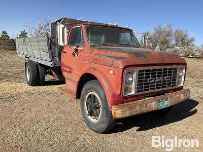 1970 GMC 5500 S/A Grain Truck