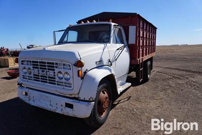 1969 GMC 5500 S/A Grain Truck