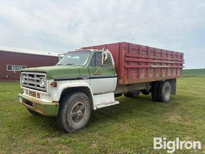 1975 GMC 6500 S/A Grain Truck