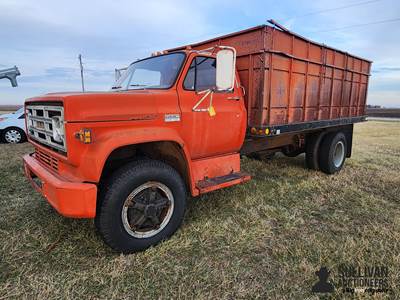 1976 GMC C6500 S/A Grain Truck