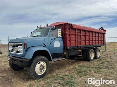 1979 GMC T/A Seed Tender Truck