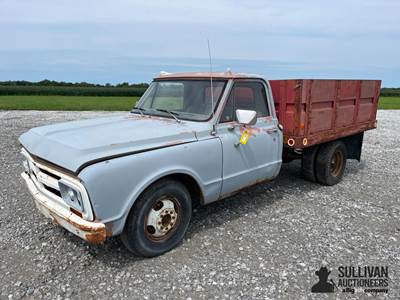 1967 GMC S/A Grain Truck