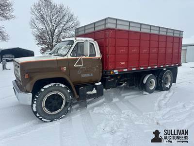 1984 GMC Sierra C7000 T/A Grain Truck