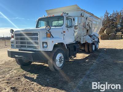 1999 International 2554 T/A Feed Mixer Truck w/Laird Mixer Box
