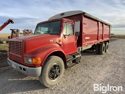 1997 International 4900 T/A Grain Truck