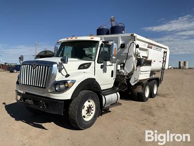 2011 International 7400 Feed Truck W/Roto-Mix 720-16 Commercial Feed Mixer