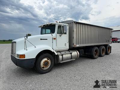 1993 International 9400 Tri/A Grain Truck