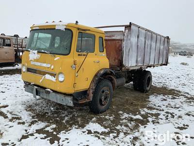 1971 International C01610A S/A  Grain Truck