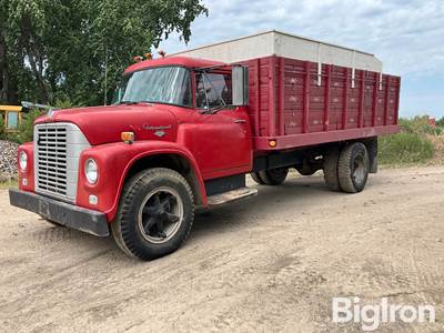 1968 International LoadMaster 1600 S/A Grain Truck