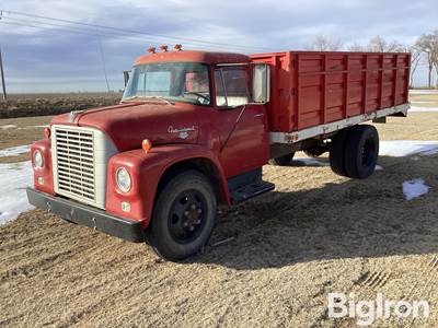 1967 International 1600 Loadstar S/A Grain Truck