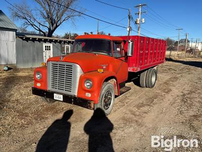 1968 International 1600 Loadstar Grain Truck
