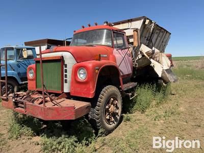 1977 International Feed Truck w/Harsh 354M box