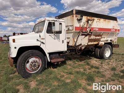 1985 International S1900 S/A Feed Truck