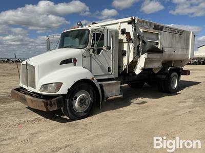 2010 Kenworth T370 S/A Feed Truck w/Roto-Mix 620-16 Mixer