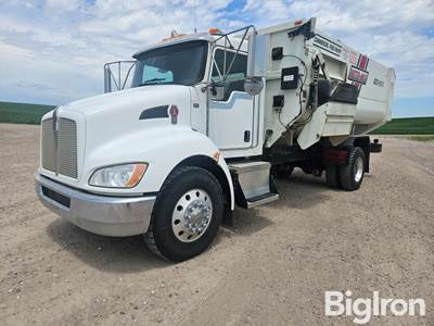 2018 Kenworth T370 S/A Feed Mixer Truck w/Roto-Mix 620-16XD Mixer