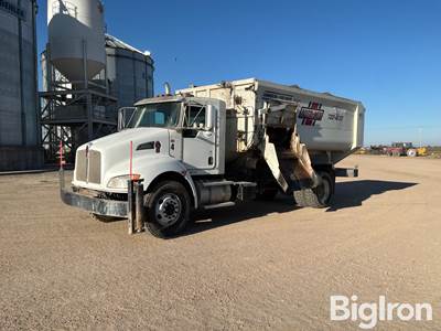 2023 Kenworth T370 S/A Feed Truck w/Roto-Mix 720-16XD Mixer