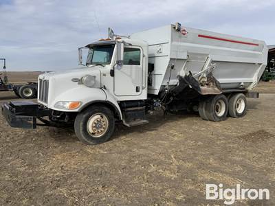 2008 Peterbilt 340 T/A Truck w/ KUHN Knight 4090 Mixer