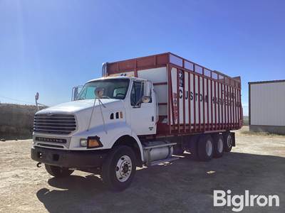 2005 Sterling L9500 Tri/A Silage/Grain Truck w/Meyer 8124 Boss RT Live Bottom Box
