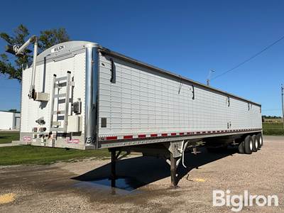 2015 Wilson DWH-500 50' PaceSetter Tri/A Grain Trailer