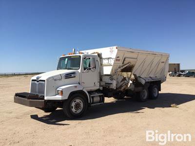 2020 Western Star 4700SB Feed Delivery Truck W/Harsh 1000 Box