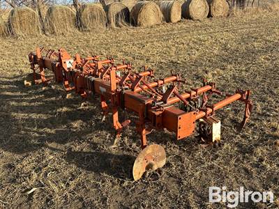 Allis-Chalmers 115 / 201 6R30 3-Point Rolling Cultivator