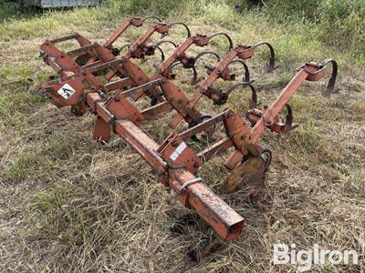Allis-Chalmers 1200 3-Pt Cultivator