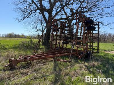 Allis-Chalmers 1400 50’ Field Cultivator