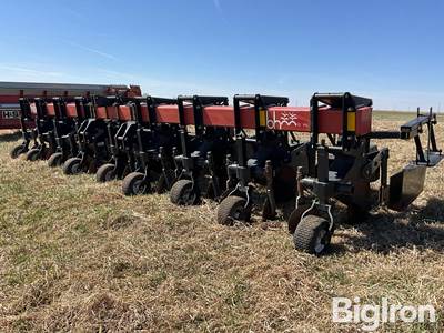 B&H 9100 8R30” 3-Pt Row Crop Cultivator