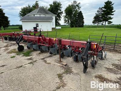 Case 183 6R30 Cultivator
