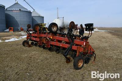 Case IH 183 16R30 Cultivator