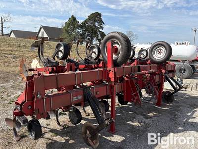 Case IH 183 Cultivator