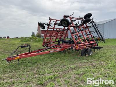 Case IH 200 Field Cultivator