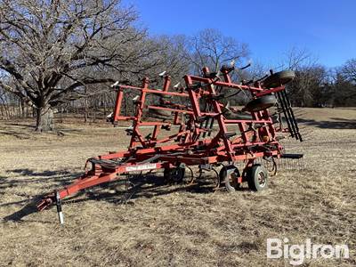 Case IH 4300 26' Field Cultivator
