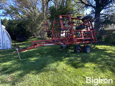 Case IH 4300FC 24' Vibra-Shank Field Cultivator/Harrow