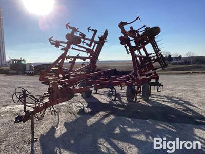 Case IH 4800 25' Field Cultivator