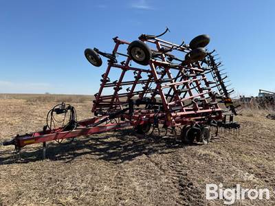 Case IH Tigermate 200 Field Cultivator