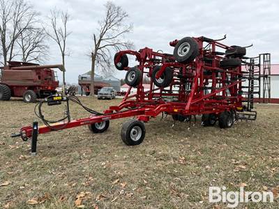 2018 Case IH TM255 Tiger-Mate Floating Hitch 40.5' Field Cultivator w/3 Bar Spike Harrow & Rolling Basket
