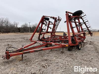 Hesston 2210 25’ Field Cultivator