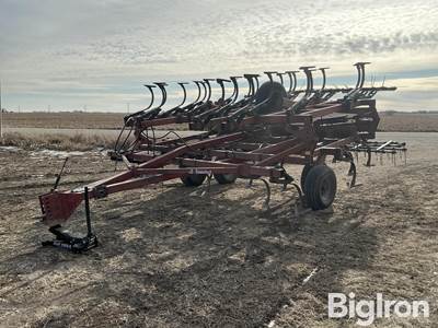 Hiniker 4325 Field Cultivator