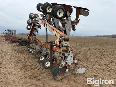 Hiniker 5000 Cultipro Row Cultivator