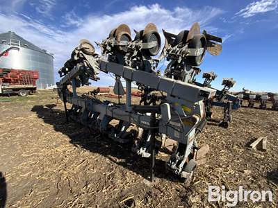 Hiniker 6000 12R30 Cultivator