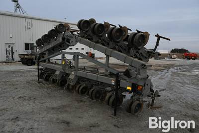 Hiniker 6000 16R30 Cultivator