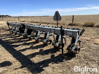 Hiniker 6000 8-Row Sweep Cultivator