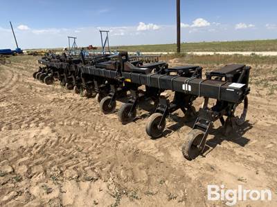 Hiniker Econ-O-Till Heavy Duty Row Crop Cultivator